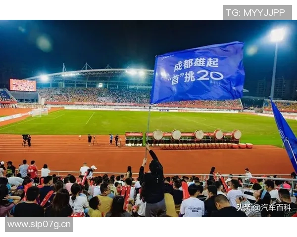 成都足球队在欧锦赛积分榜上以82分稳居第一名展现强劲实力 成都足球队在欧锦赛积分榜上以82分稳居第一名展现强劲实力